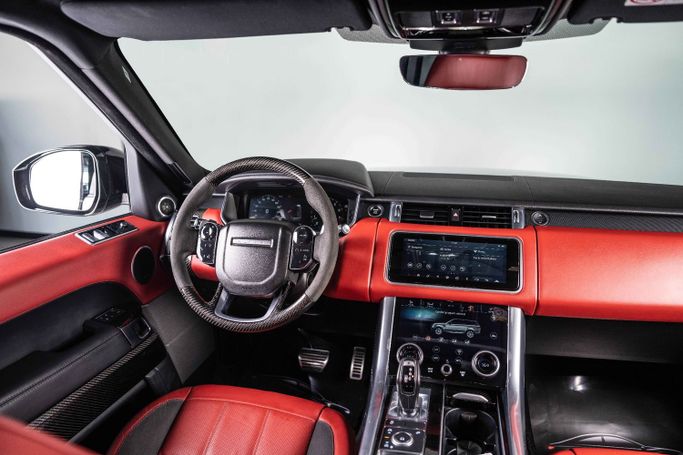 Подержанный Land Rover Range Rover Sport P400 MHEV II Рестайлинг, 3.0 л, 2019 в Дубае от The Car Superstore Серебристый цвет. GCC | AUTO.AE