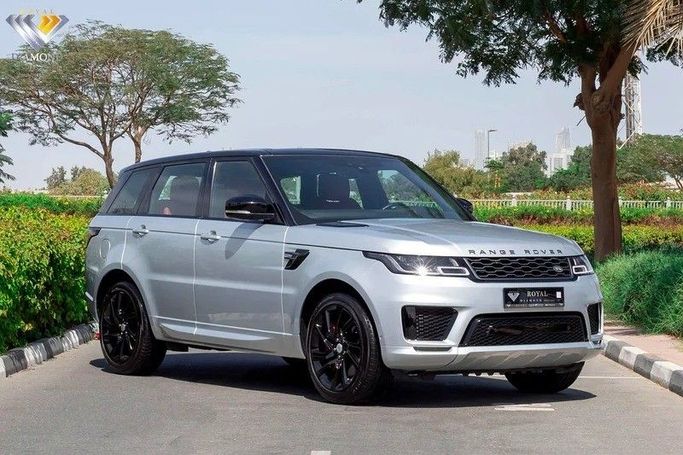 Подержанный Land Rover Range Rover Sport P380 II Рестайлинг, 3.0 л, 2022 в Дубае от Royal Diamond Motors Серебристый цвет. GCC | AUTO.AE