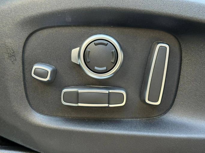 Used Land Rover Range Rover Sport SVR II Facelift, 5.0 l, 2021 in Dubai by Prestige Motos (SHJ), Golden color.  | AUTO.AE