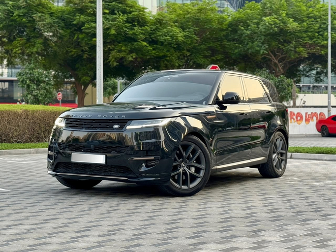 Подержанный Land Rover Range Rover Sport P400 MHEV III, 3.0 л, 2025 в Дубае от Xtreme Auto FZE Черный цвет. Американская | AUTO.AE