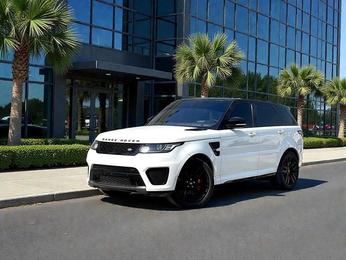 Подержанный Land Rover Range Rover Sport SVR II, 5.0 л, 2016 в Дубае от INFINITY DRIVE Белый цвет. GCC | AUTO.AE