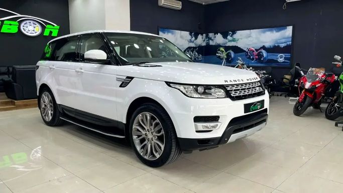 مستعملة Land Rover Range Rover Sport P380 II (L494), 3.0 l, 2014 في في دبي من Carbon Cars، اللون أبيض. مواصفات الخليج | AUTO.AE | إعلان #259735