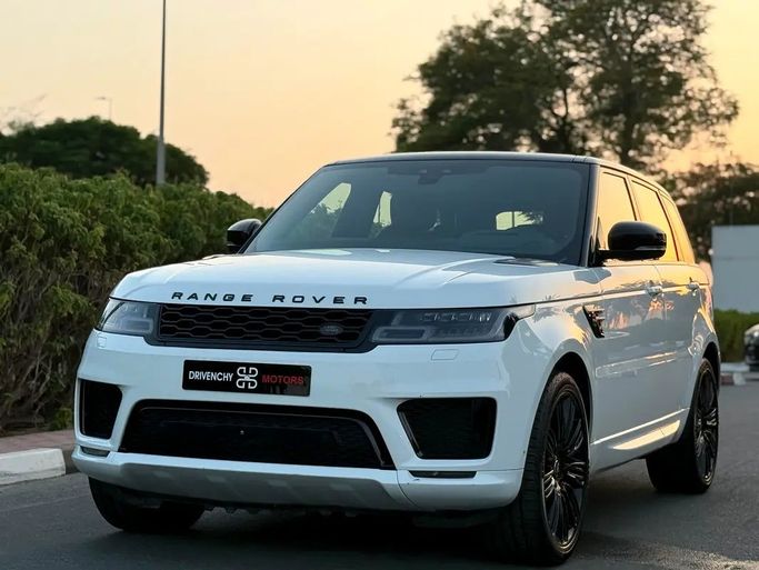 مستعملة ⁦Land Rover Range Rover Sport P340 II (L494) Facelift، 3.0 l، 2018⁩ في في الإمارات, دبي من Drivenchy Motors، اللون أبيض. مواصفات الخليج | AUTO.AE | إعلان #285363