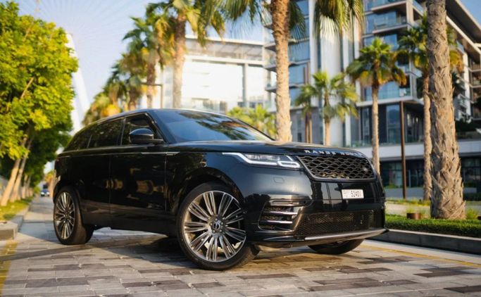 Land Rover Range Rover Velar P250 I, 2018 внедорожник 5 дв. бизнес класса в Дубае от Royal Dream черный цвет | AUTO.AE