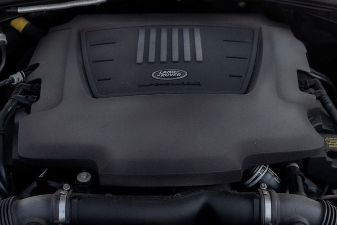 Used Land Rover Range Rover Velar P380 I, 3.0 l, 2018 in Dubai by Linda Cars, White color. GCC Specs | AUTO.AE