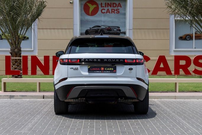 Подержанный Land Rover Range Rover Velar P250 I, 2.0 л, 2018 в Дубае от Linda Cars Белый цвет. GCC | AUTO.AE