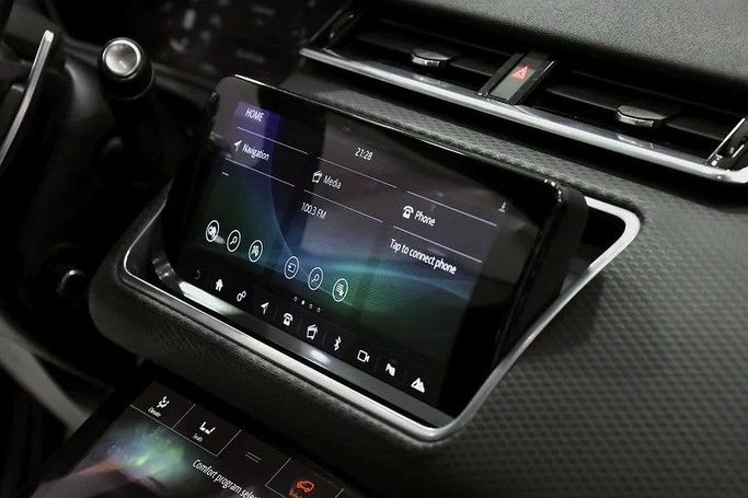 Подержанный Land Rover Range Rover Velar P300 I, 2.0 л, 2020 в Дубае от Al Faris Motors Черный цвет. Other | AUTO.AE