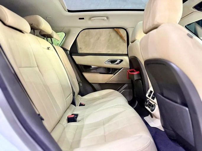 Подержанный Land Rover Range Rover Velar P250 I, 2.0 л, 2021 в Дубае от Empire Motors Белый цвет. GCC | AUTO.AE