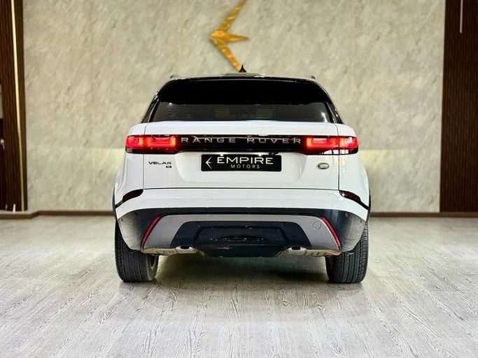 Подержанный Land Rover Range Rover Velar P250 I, 2.0 л, 2021 в Дубае от Empire Motors Белый цвет. GCC | AUTO.AE