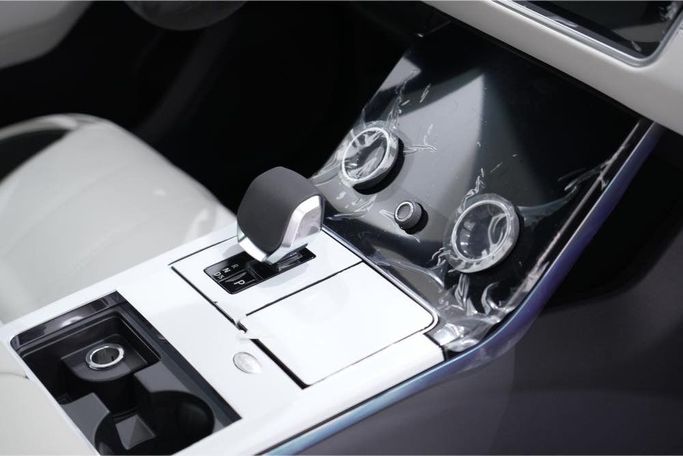 New Land Rover Range Rover Velar P250 I Facelift, 2.0 l, 2023 in Dubai by Oscar Motors, Black color. GCC Specs | AUTO.AE