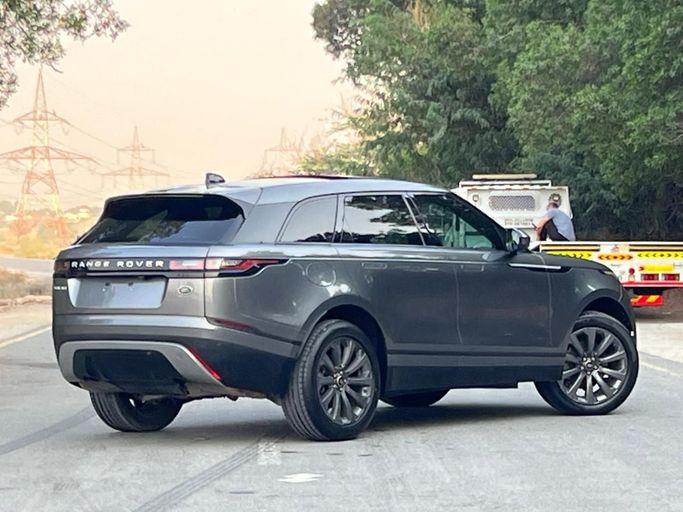 Used Land Rover Range Rover Velar P250 I, 2.0 l, 2018 in Dubai by Prestige Motos (SHJ), Grey color. American Specs | AUTO.AE
