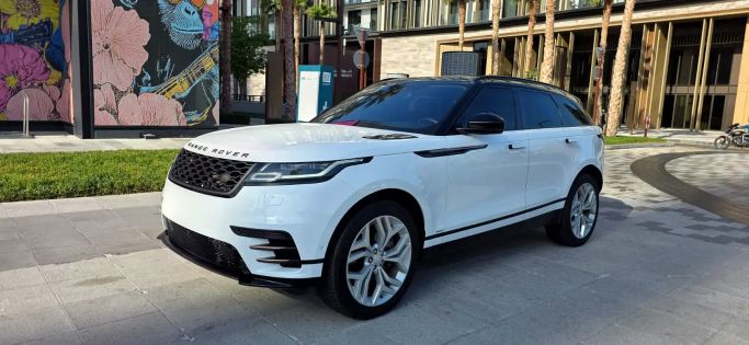 Подержанный Land Rover Range Rover Velar P250 I, 2.0 л, 2020 в Дубае от Auto Bank Trading Белый цвет. GCC | AUTO.AE