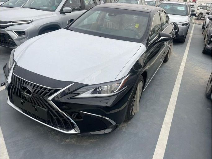 New Lexus ES 350 VII Facelift, 3.5 l, 2024 in Dubai by Mohamed Hakim Motors, Black color. GCC Specs | AUTO.AE