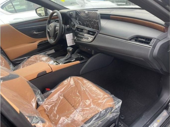 New Lexus ES 350 VII Facelift, 3.5 l, 2024 in Dubai by Mohamed Hakim Motors, Black color. GCC Specs | AUTO.AE