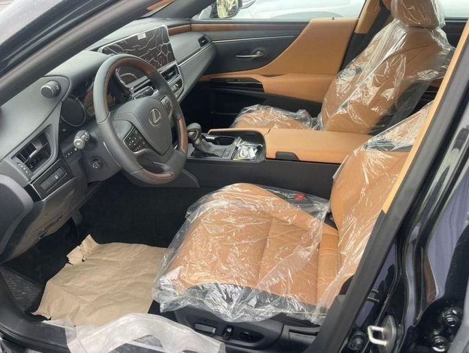 New Lexus ES 350 VII Facelift, 3.5 l, 2024 in Dubai by Mohamed Hakim Motors, Black color. GCC Specs | AUTO.AE