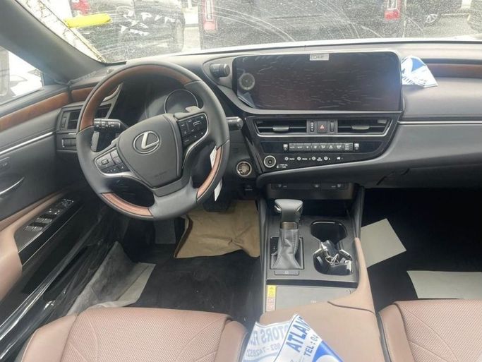 Новый Lexus ES 350 VII Рестайлинг, 3.5 л, 2024 в Дубае от Mohamed Hakim Motors Черный цвет. GCC | AUTO.AE