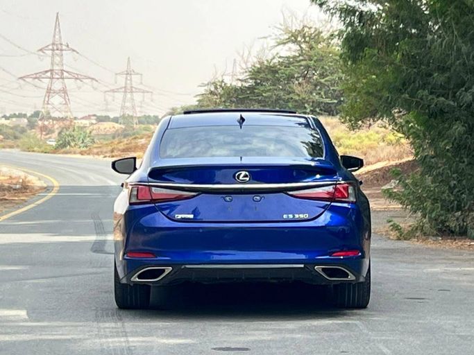 Used Lexus ES 350 VII, 3.5 l, 2021 in Dubai by Perstige Motos (SHJ), Blue color. American Specs | AUTO.AE