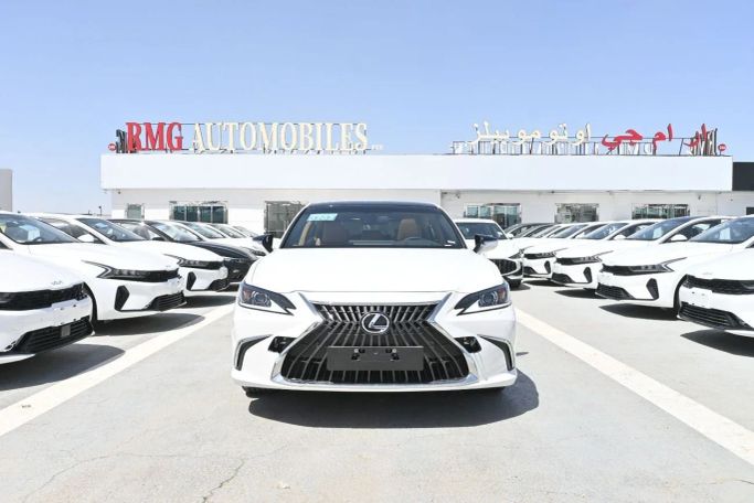 New Lexus ES 350 VII (XZ10) Facelift, 3.5 l, 2025 in Dubai by RMG Automobiles, White color. GCC Specs | AUTO.AE | Listing #266140
