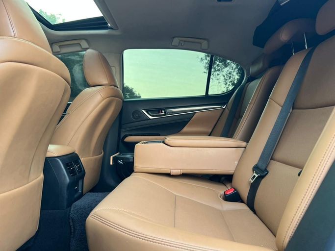 Подержанный Lexus GS 200t IV Рестайлинг, 2.0 л, 2017 в Дубае от Prestige motors Черный цвет. GCC | AUTO.AE