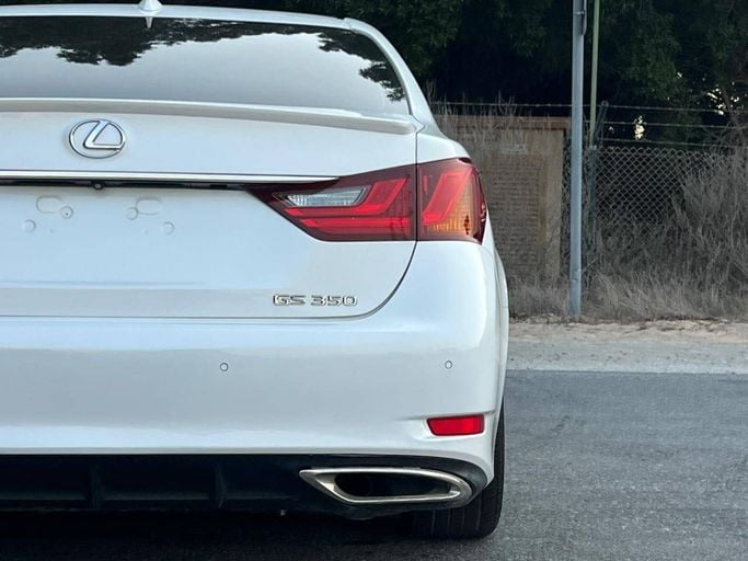 Used Lexus GS 350 IV Facelift, 3.5 l, 2015 in Dubai by Prestige motors, White color. GCC Specs | AUTO.AE