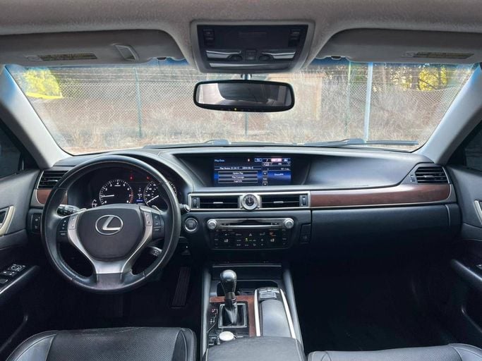 Used Lexus GS 350 IV Facelift, 3.5 l, 2015 in Dubai by Prestige motors, White color. GCC Specs | AUTO.AE