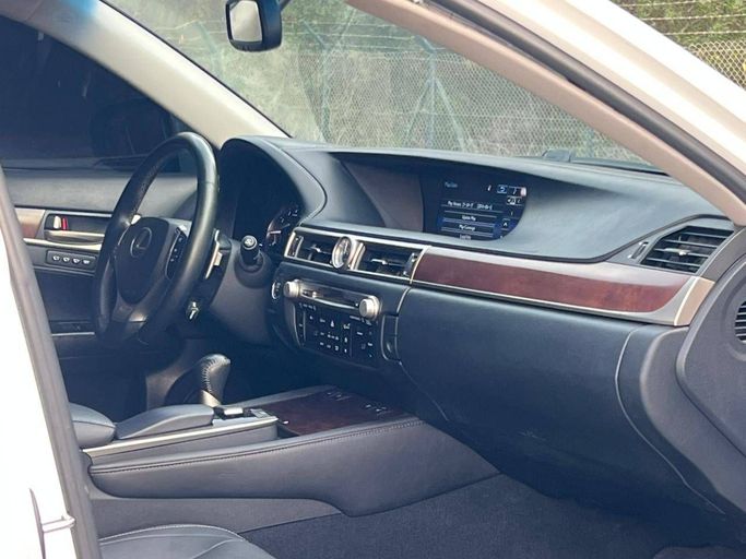 Used Lexus GS 350 IV Facelift, 3.5 l, 2015 in Dubai by Perstige Motos (SHJ), White color. GCC Specs | AUTO.AE