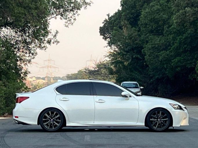 Used Lexus GS 350 IV Facelift, 3.5 l, 2015 in Dubai by Perstige Motos (SHJ), White color. GCC Specs | AUTO.AE