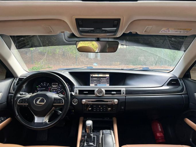 Подержанный Lexus GS 200t IV Рестайлинг, 2.0 л, 2017 в Дубае от Perstige Motos (SHJ) Черный цвет. GCC | AUTO.AE