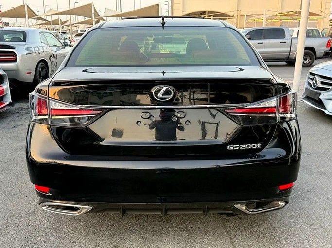 Подержанный Lexus GS 200t IV Рестайлинг, 2.0 л, 2016 в Дубае от Al Qemah Used Cars Черный цвет. Американская | AUTO.AE
