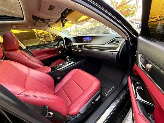 Подержанный Lexus GS 200t IV Рестайлинг, 2.0 л, 2016 в Дубае от Al Qemah Used Cars Черный цвет. Американская | AUTO.AE