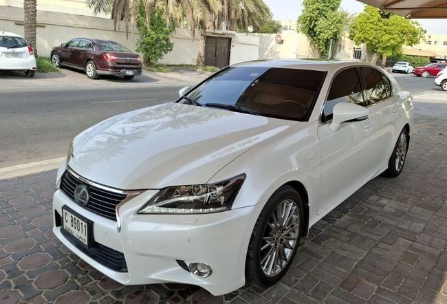 Подержанный Lexus GS 350 IV, 3.5 л, 2014 в Дубае от Mursalin Motors FZCO Белый цвет. GCC | AUTO.AE