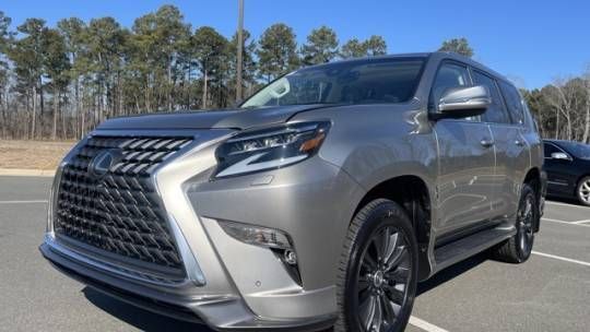 Used Lexus GX 460 II Facelift 2, 4.6 l, 2023 in Dubai, Golden color.  | AUTO.AE