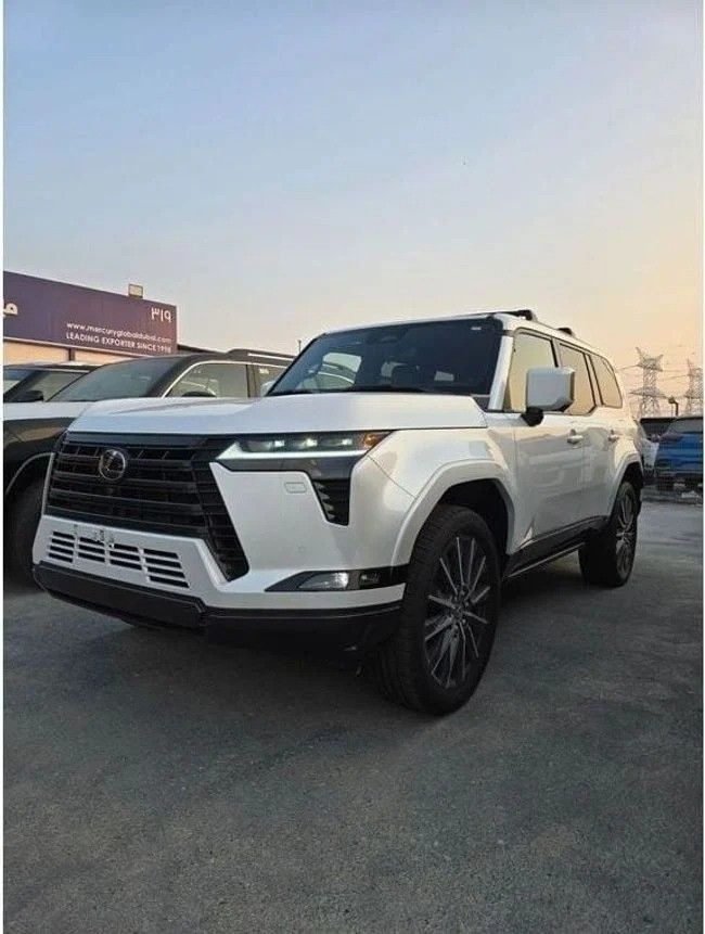 Новый Lexus GX 550 III, 3.4 л, 2024 в Дубае от Mercury Global FZCO Белый цвет. Американская | AUTO.AE