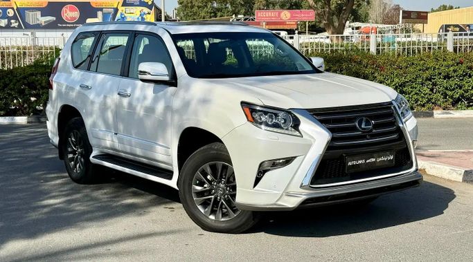 Подержанный Lexus GX 460 II Рестайлинг, 4.6 л, 2019 в Дубае от Auto Links LLC Белый цвет. GCC | AUTO.AE