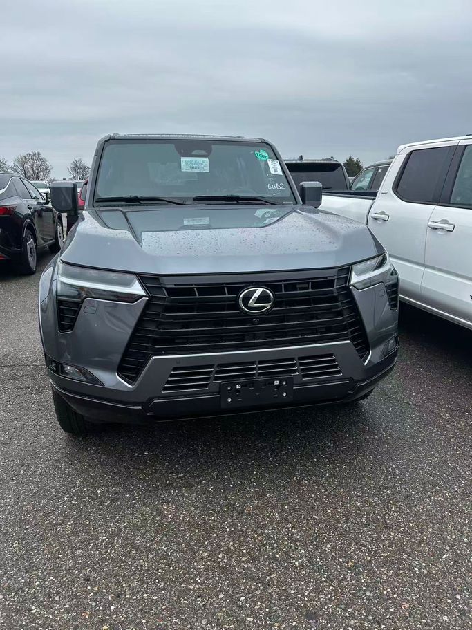جديدة Lexus GX 550 ثالثاً, 3.4 l, 2026 في في دبي، اللون رمادي. المواصفات الكندية | AUTO.AE | إعلان #255230