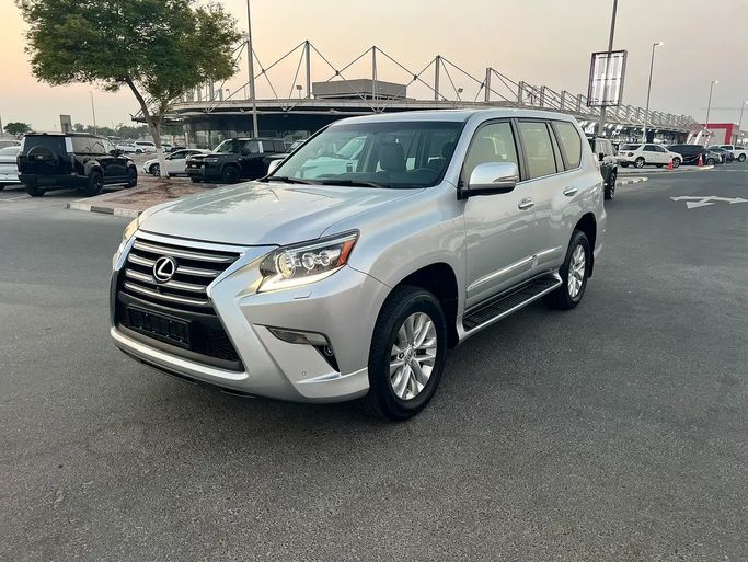 مستعملة ⁦Lexus GX 460 فيس ليفت الثاني 2، 4.6 l، 2019⁩ في في الإمارات, دبي من First Choice Motors، اللون فضي. مواصفات الخليج | AUTO.AE | إعلان #286838