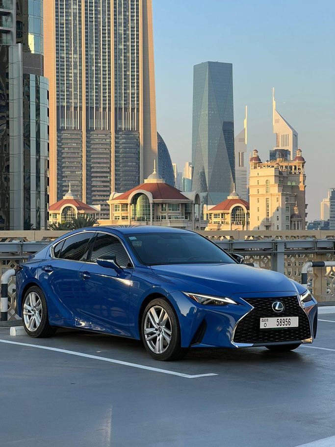 Lexus IS 300 III Рестайлинг 2, 2022 седан  класса в Дубае от Lite Rent синий цвет | AUTO.AE