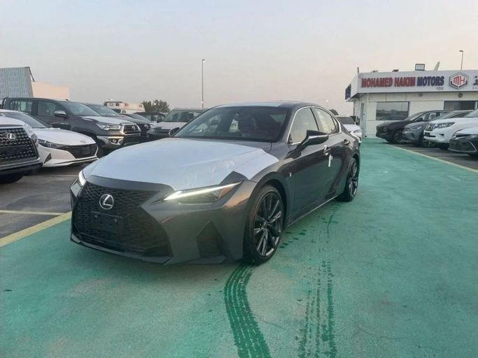 Новый Lexus IS 300 III Рестайлинг 2, 2.0 л, 2024 в Дубае от Mohamed Hakim Motors Серый цвет. GCC | AUTO.AE