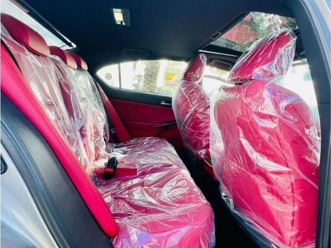 Новый Lexus IS 350 III Рестайлинг 2, 3.5 л, 2023 в Дубае от Ideal Cars LLC Серебристый цвет. GCC | AUTO.AE