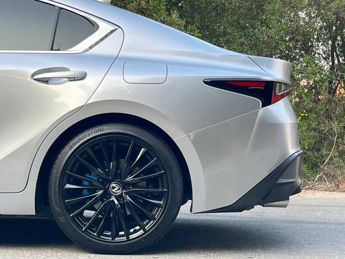 Used Lexus IS 300 III Facelift 2, 2.0 l, 2023 in Dubai by Perstige Motos (SHJ), Silver color. American Specs | AUTO.AE