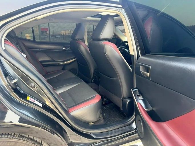 Подержанный Lexus IS 300 III Рестайлинг, 3.5 л, 2018 в Дубае от Abdo Al Muthanna Used Cars Черный цвет. Американская | AUTO.AE