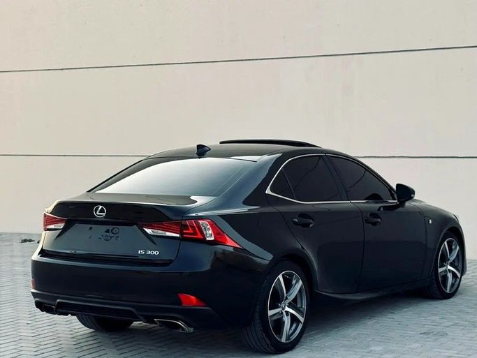 Подержанный Lexus IS 300 III Рестайлинг, 3.5 л, 2018 в Дубае от Abdo Al Muthanna Used Cars Черный цвет. Американская | AUTO.AE