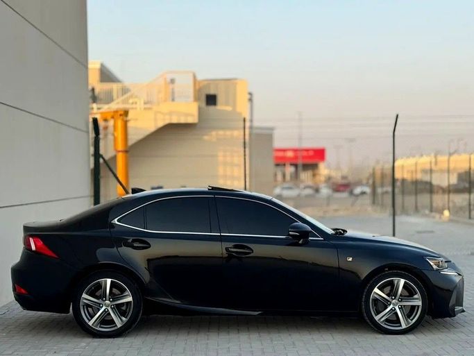 Подержанный Lexus IS 300 III Рестайлинг, 3.5 л, 2018 в Дубае от Abdo Al Muthanna Used Cars Черный цвет. Американская | AUTO.AE
