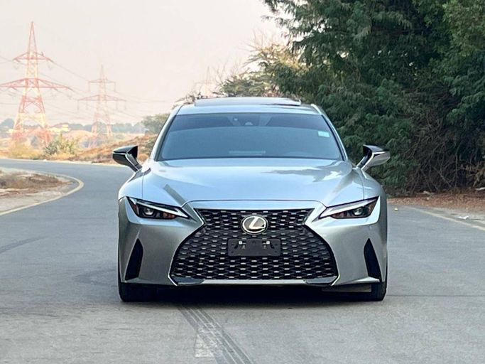 Подержанный Lexus IS 300 III Рестайлинг 2, 3.5 л, 2023 в Дубае от Prestige Motos (SHJ) Серебристый цвет.  | AUTO.AE | Объявление #264534