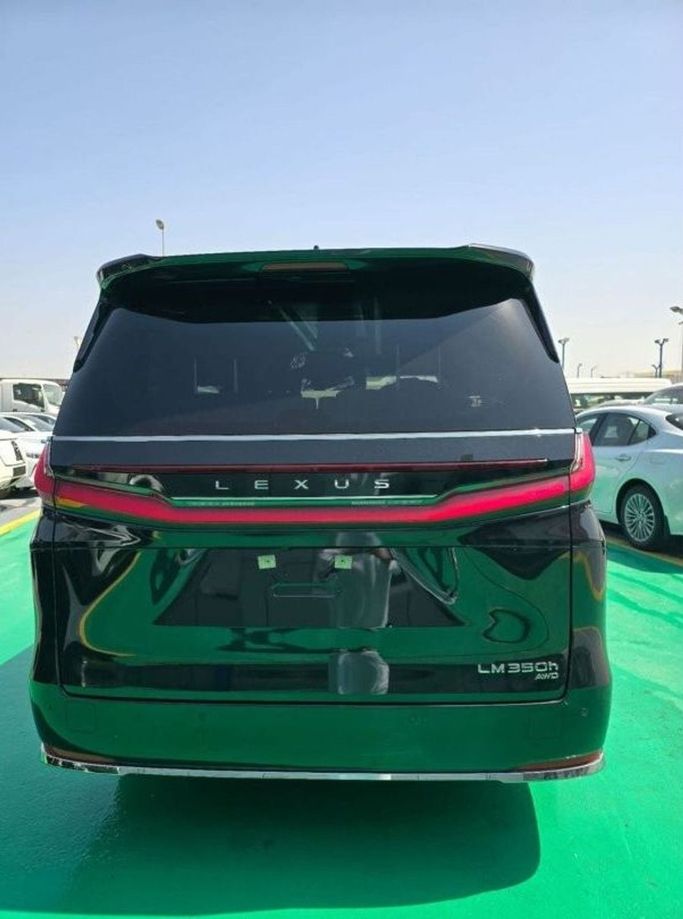Новый Lexus LM 350h II, 2.5 л, 2024 в Дубае от Mohamed Hakim Motors Черный цвет. Европейская | AUTO.AE