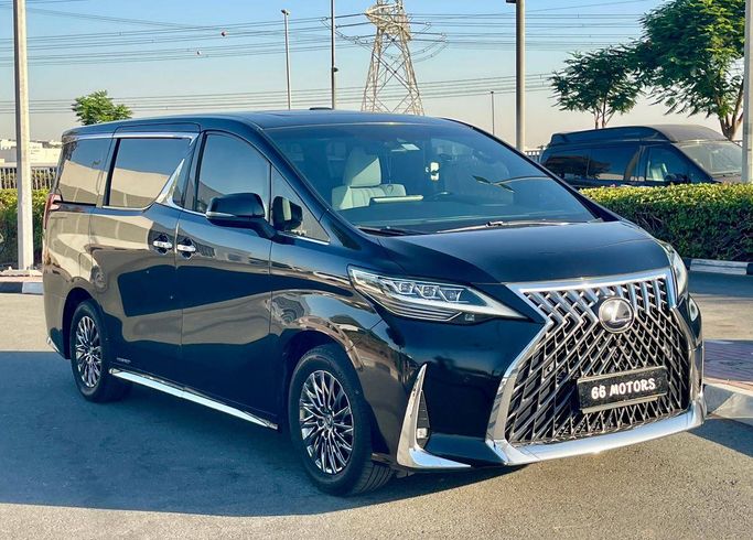 مستعملة Lexus LM 300h I, 2.5 l, 2021 في في دبي من 66 Motors، اللون أسود. المواصفات الأوروبية | AUTO.AE | إعلان #272669