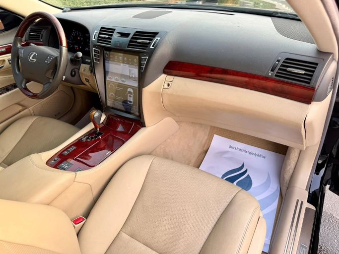 Подержанный Lexus LS 460 IV Рестайлинг, 4.6 л, 2009 в Дубае от Saeed Auto Черный цвет. Японская | AUTO.AE