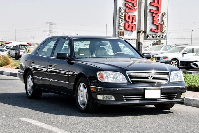 Used Lexus LS 400 II, 4.0 l, 1998 in Dubai by CAR POINT FZE, Black color. Other | AUTO.AE