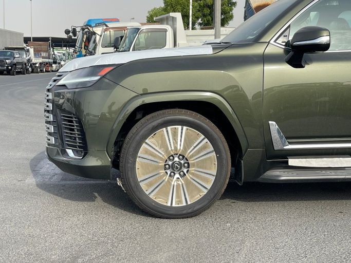 Новый Lexus LX 600 IV, 3.4 л, 2024 в Дубае от Bormela Cars Зеленый цвет. GCC | AUTO.AE
