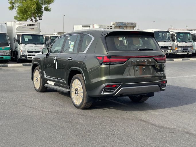 Новый Lexus LX 600 IV, 3.4 л, 2024 в Дубае от Bormela Cars Зеленый цвет. GCC | AUTO.AE
